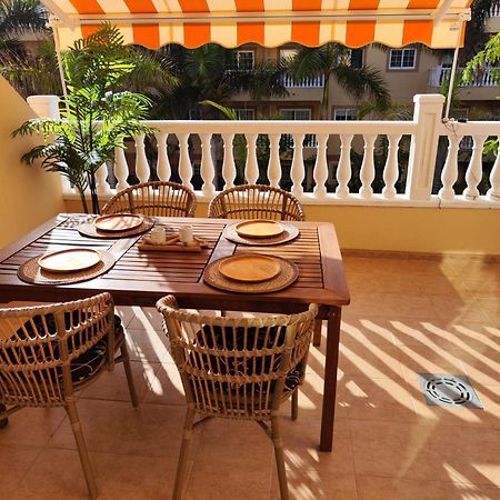 Lovely Primavera Palm Mar Apartment Exterior photo